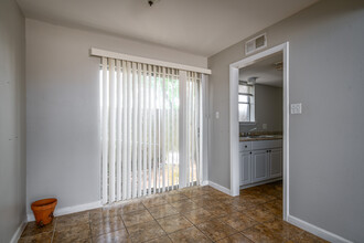 Bridge City Apartments in Bridge City, TX - Building Photo - Interior Photo