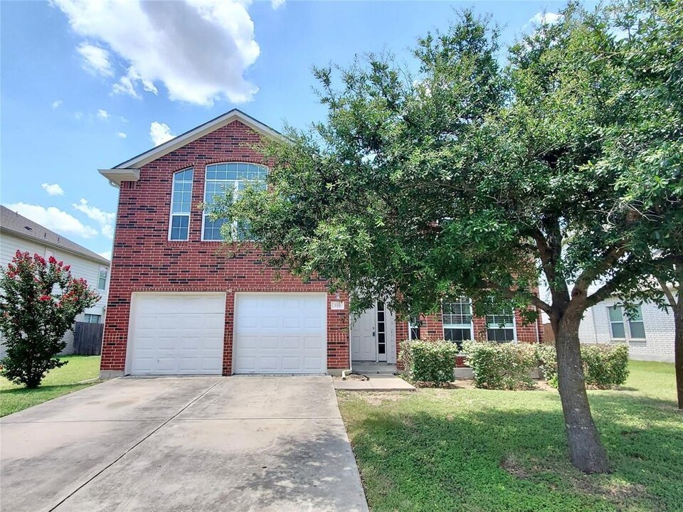 139 Hoot Owl Ln S in Leander, TX - Building Photo