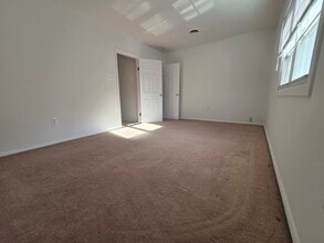 7 Bridle Path Ln, Unit Feasterville Apartment in Feasterville-Trevose, PA - Building Photo - Building Photo