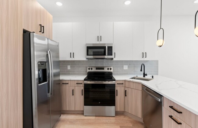 2631 Cecil B. Moore Ave in Philadelphia, PA - Building Photo - Building Photo