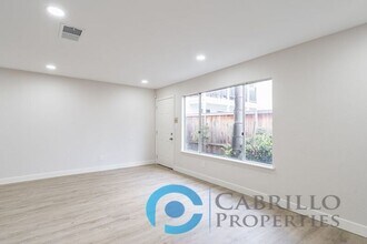 4776 Bancroft St in San Diego, CA - Building Photo - Building Photo
