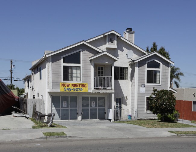 4284-4286 Winona Ave in San Diego, CA - Foto de edificio - Building Photo