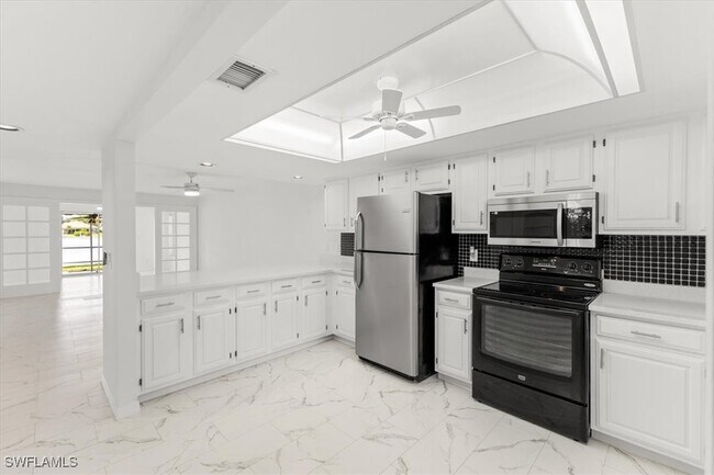 property at 6670 Ilex Cir