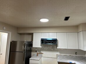 704 Ninebark Ct in Newport News, VA - Building Photo - Building Photo