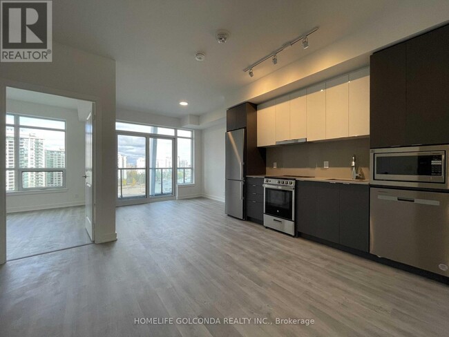 50-850 Upper Mall Wy in Vaughan, ON - Building Photo - Building Photo