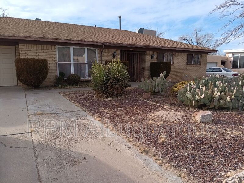 4001 Wellesley Dr NE in Albuquerque, NM - Building Photo