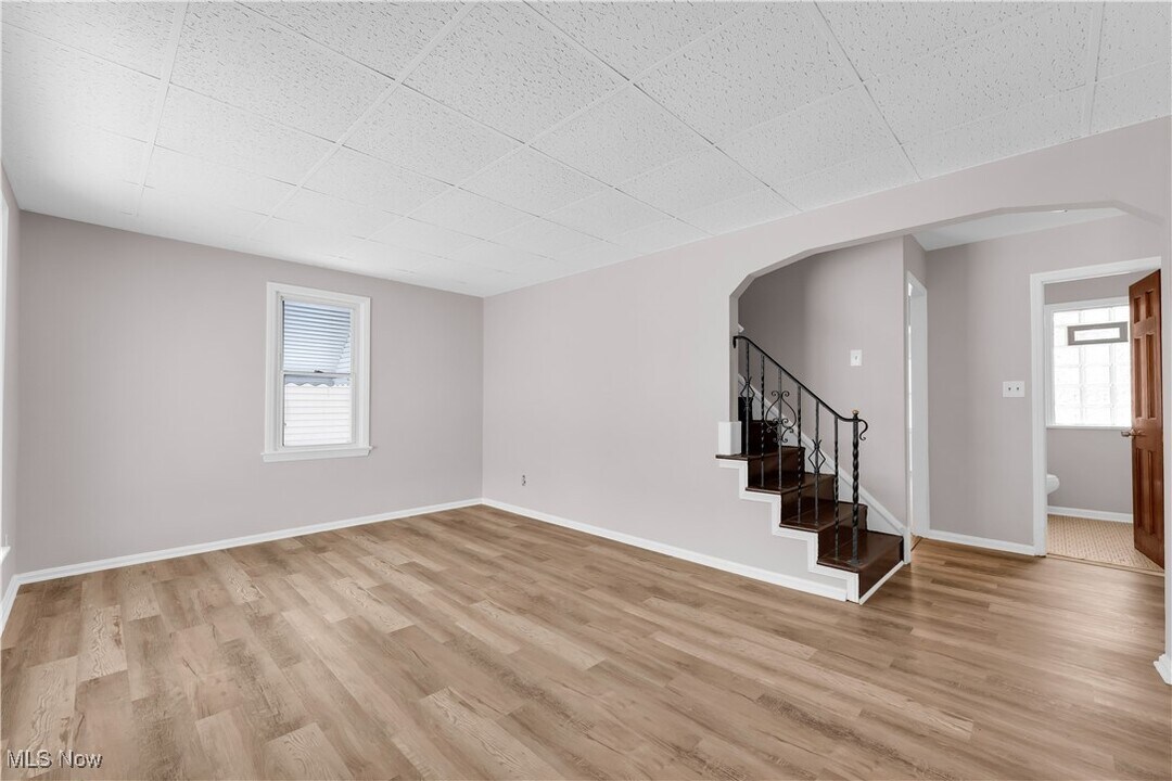 20609 Hansen Rd in Maple Heights, OH - Building Photo