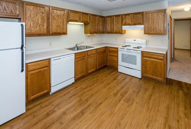 317 Simonson Rd, Unit 1 in Saint Croix Falls, WI - Building Photo - Building Photo