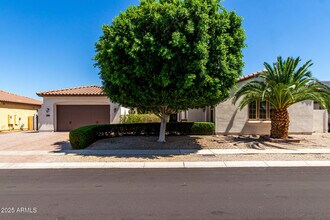 7556 W Crystal Rd in Glendale, AZ - Building Photo - Building Photo