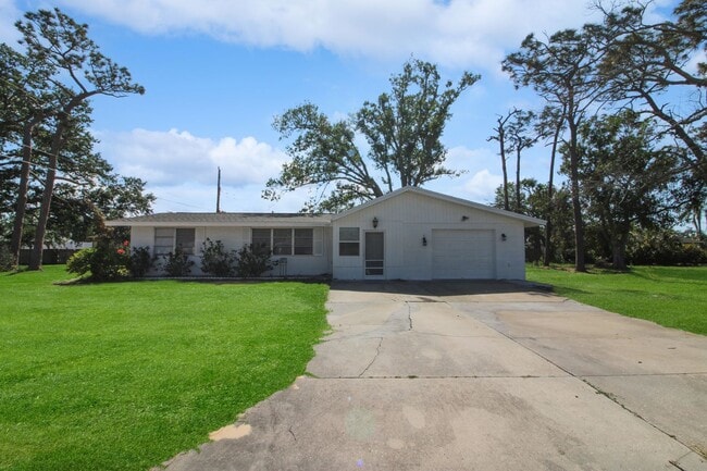 property at 476 Tanager Rd