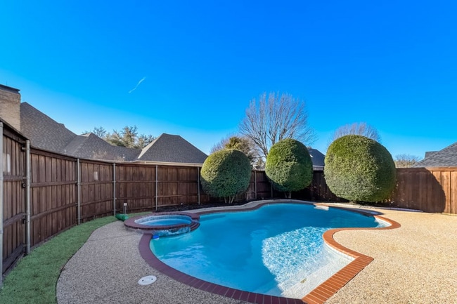 3509 Chaney Ln in Plano, TX - Foto de edificio - Building Photo