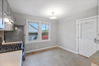 3652 N Nora Ave in Chicago, IL - Building Photo - Building Photo