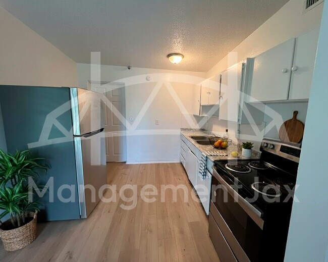 5601 Pansy Ln in Jacksonville, FL - Building Photo - Building Photo