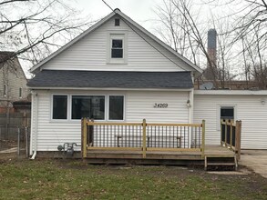 34269 Sylvia Dr in Eastlake, OH - Building Photo - Building Photo