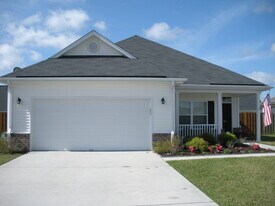 185 Red Oak Dr in Richmond Hill, GA - Building Photo