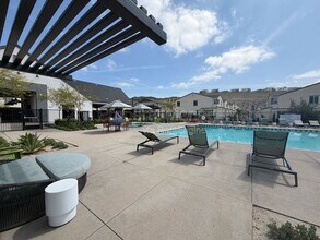 324 Citrine Trl in Fallbrook, CA - Building Photo - Building Photo