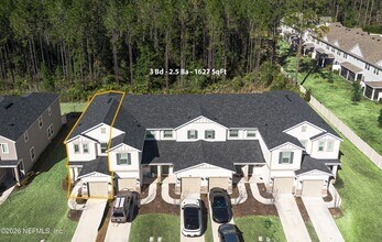 7662 Merchants Way in Jacksonville, FL - Foto de edificio - Building Photo