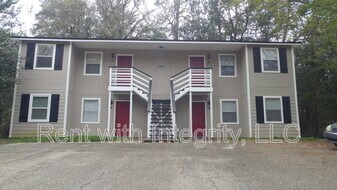 2308 Sylvan Ct in Tallahassee, FL - Building Photo