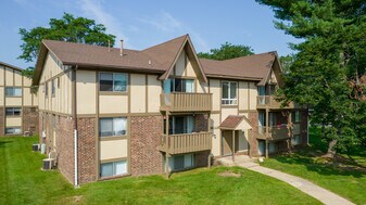 Nottingham Place Apartments in Kalamazoo, MI - Building Photo