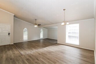 1514 Carnation Dr in Lewisville, TX - Building Photo - Building Photo