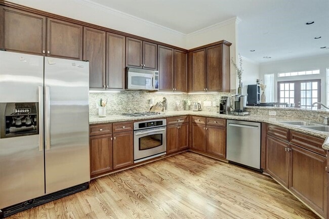 property at 1515 Oakdale St