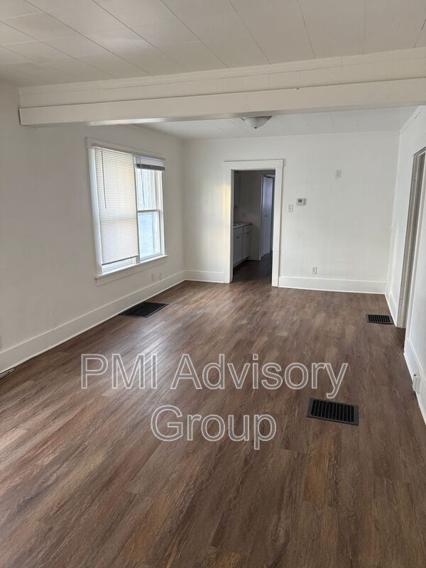 1827 NW Tyler St in Topeka, KS - Building Photo - Building Photo