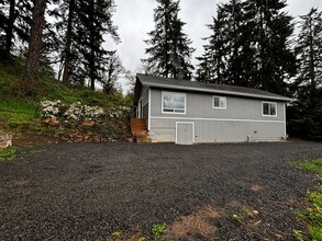 157 Holloway Heights in Brownsville, OR - Building Photo - Building Photo