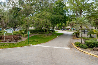 Tradewinds Condos in Coconut Creek, FL - Building Photo - Building Photo
