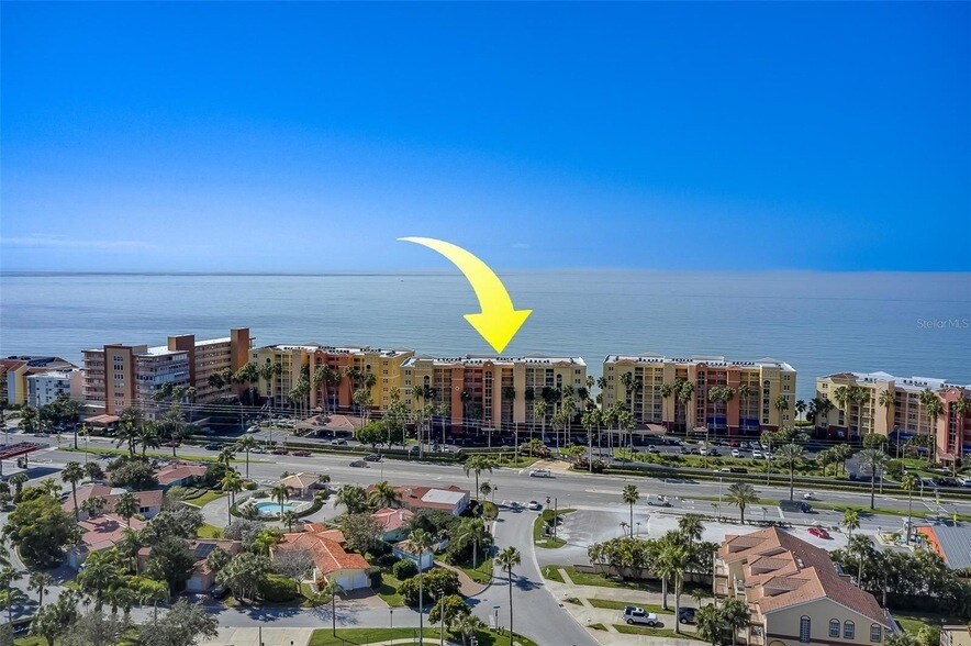 16500 Gulf Blvd in North Redington Beach, FL - Foto de edificio