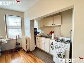 152 Strathmore Rd, Unit 1 in Boston, MA - Building Photo - Building Photo