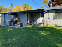 1522 Cabinet Ave in Libby, MT - Foto de edificio - Building Photo