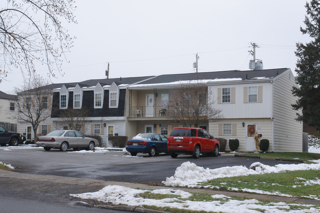 942-952 E High St in Bellefonte, PA - Building Photo