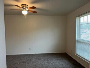 2618 Greenhill Dr in Mesquite, TX - Foto de edificio - Building Photo