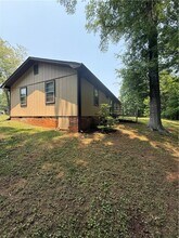 112 Lynwood Dr in Central, SC - Building Photo - Building Photo