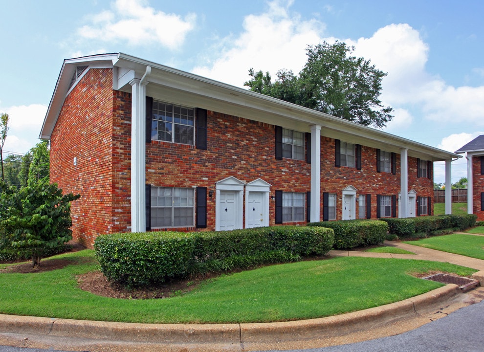 Eastwood Manor in Tuscaloosa, AL - Building Photo