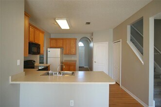 10205 Goldenbrook Way in Tampa, FL - Building Photo - Building Photo