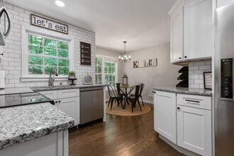 48 Carrington Dr in Cartersville, GA - Building Photo - Building Photo