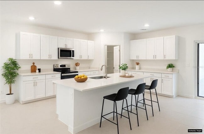 7111 E Pine Pkwy in Ft. Myers, FL - Building Photo - Building Photo