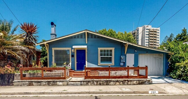 737 Charles St in Santa Rosa, CA - Building Photo - Building Photo