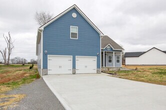 127 Riverbend Dr in Elkton, KY - Building Photo - Building Photo