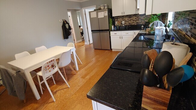 140 Dudley St, Unit 140 in Cambridge, MA - Building Photo - Building Photo
