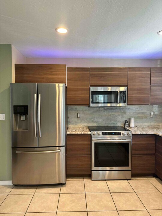 955 Schumann Dr in Sebastian, FL - Building Photo