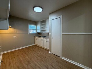 4241 Surrey St in Fort Worth, TX - Building Photo - Building Photo