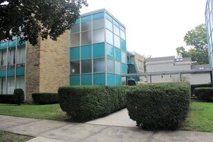 220 N Kenilworth Ave in Oak Park, IL - Building Photo