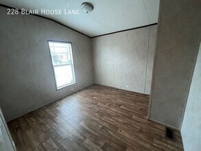 228 Blair House Ln in Wichita Falls, TX - Building Photo - Building Photo