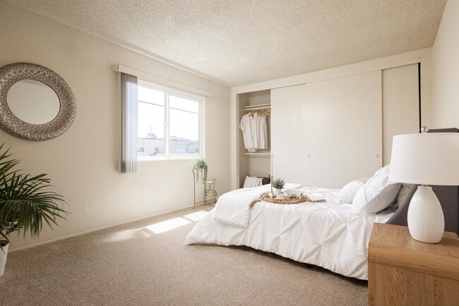 4760 Conrad Ave in San Diego, CA - Building Photo - Building Photo