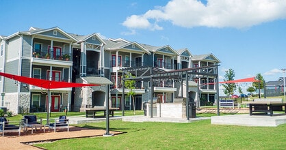 Parallax @ Georgetown Apartments in Georgetown, TX - Foto de edificio - Building Photo