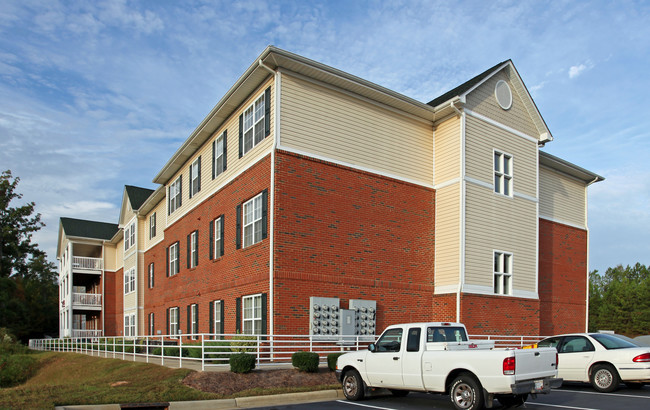 Weatherstone Spring in Cary, NC - Foto de edificio - Building Photo