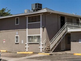 304 Orland St in Las Vegas, NV - Building Photo