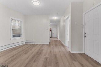 139 S 8th St in Newark, NJ - Building Photo - Building Photo